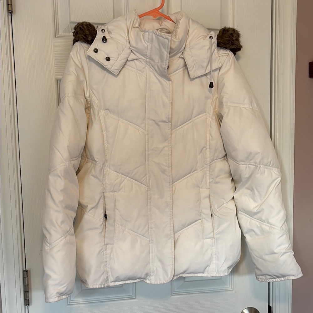 GAP White Puffer Jacket with Faux Fur Hood
